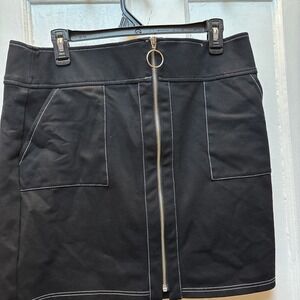 International Concepts Women's Black Zip Up Skirt Large With Pockets